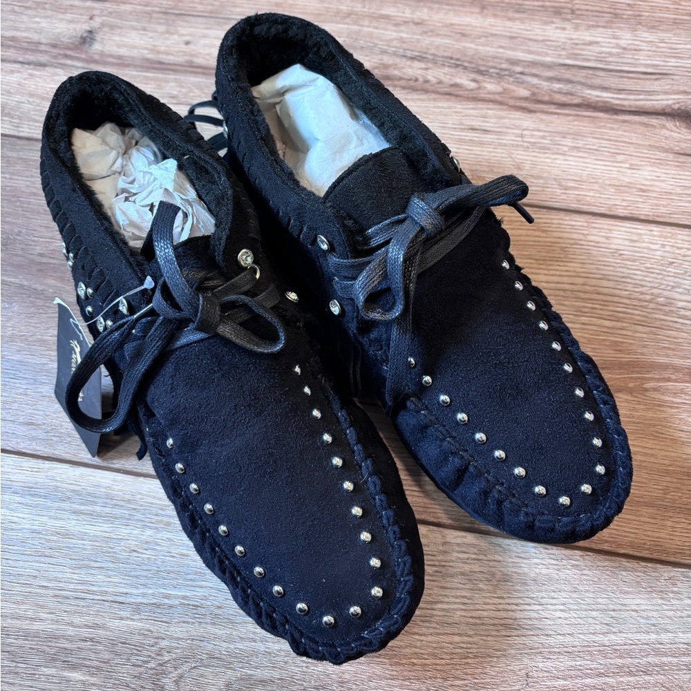 Woman’s Montana West Moccasins